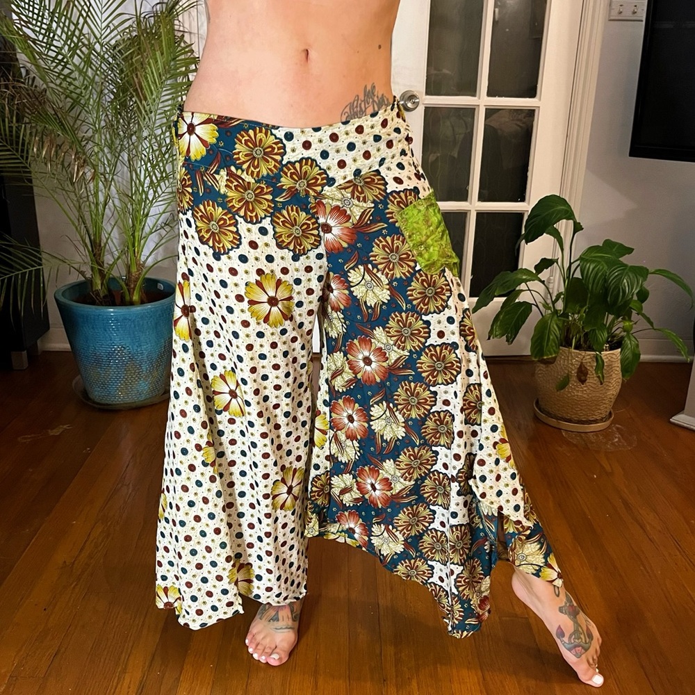 Gorgeous wide leg flowy pants from Thailand with floral design, small, 1 pocket